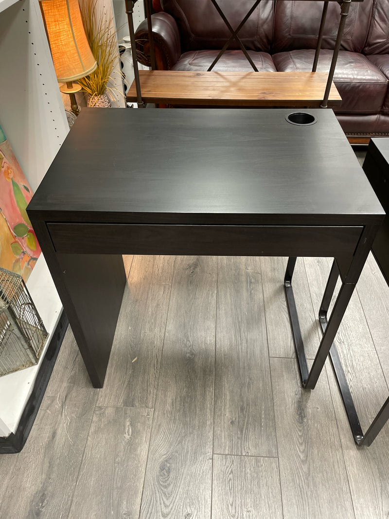 BLACK LAMINATE ONE DRAWER DESK
