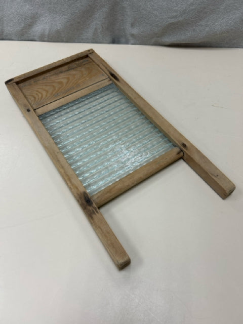 VINTAGE WOOD WASHBOARD