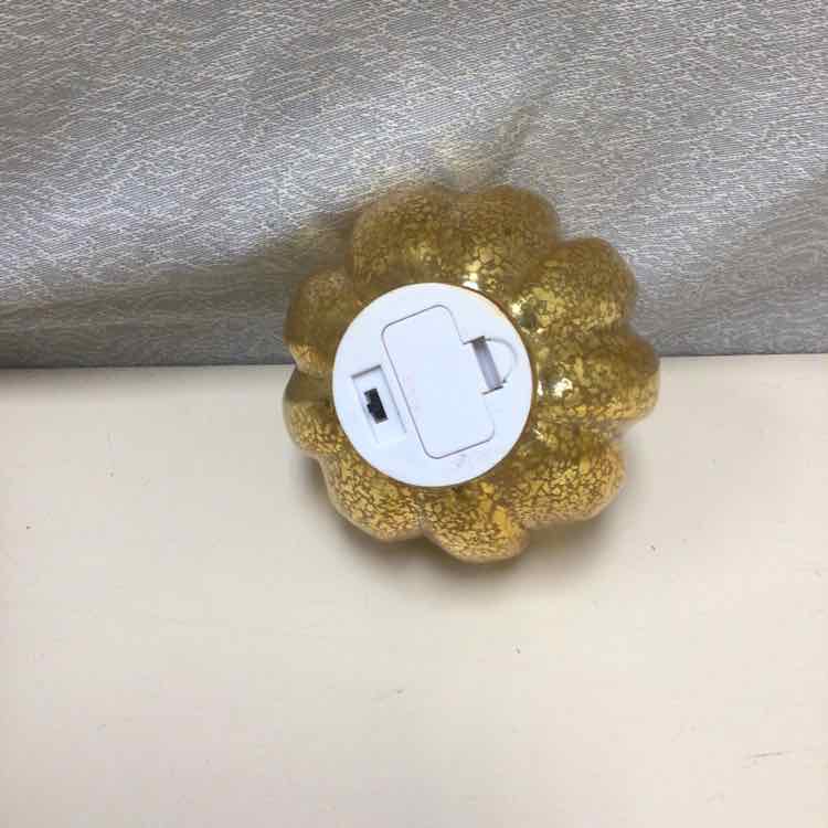 SMALL GOLD LIGHT-UP PUMPKIN