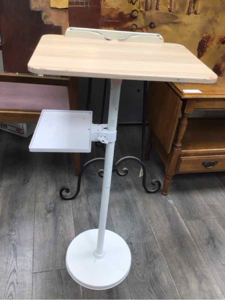 BLONDE ADJ. MUSIC STAND W/TRAY