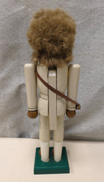 WOOD LION NUTCRACKER
