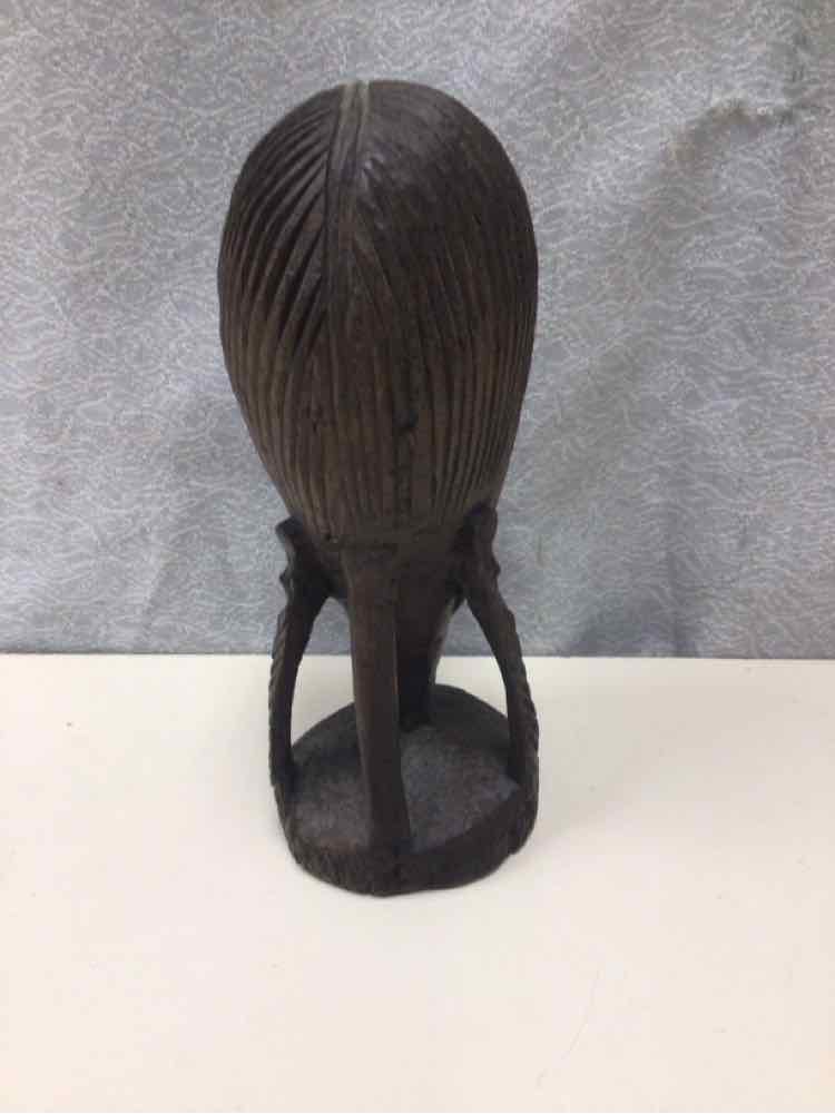 WOODEN AFRICAN HEAD STATUE