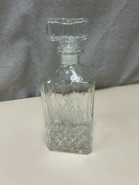 CLEAR GLASS BOTTLE