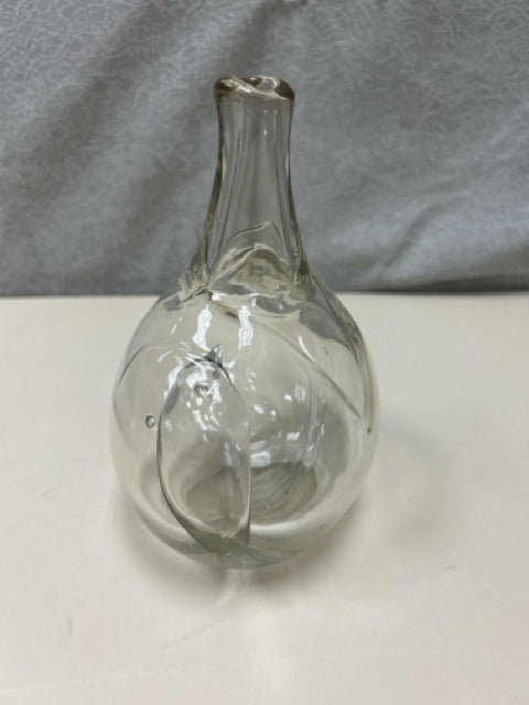 CLEAR BLOWN GLASS VASE