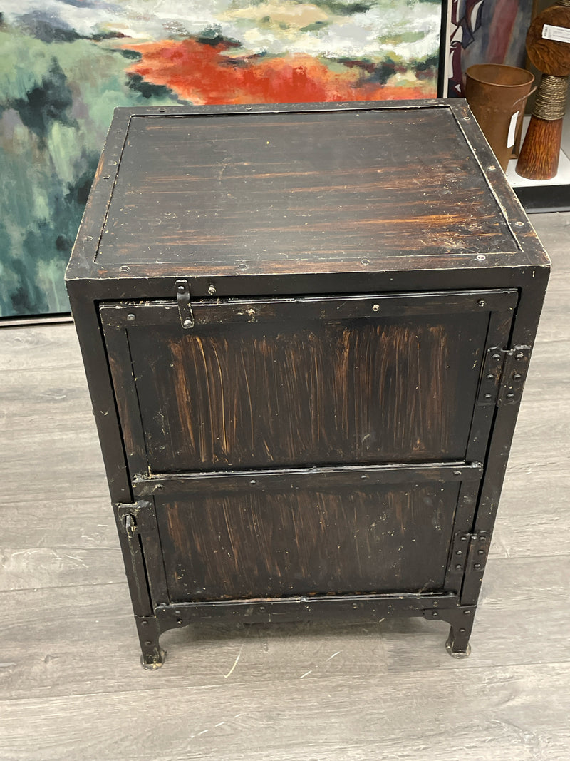 BLACK METAL SIDE TABLE W/CABINET