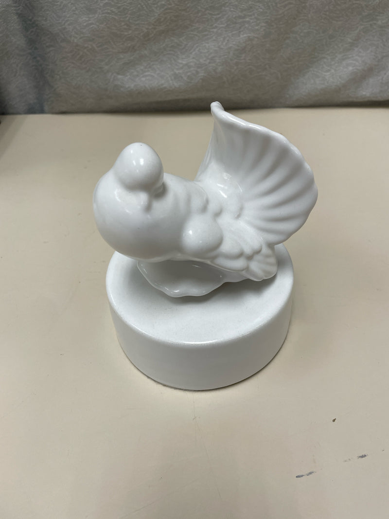 WHITE CERAMIC BIRD MUSIC BOX