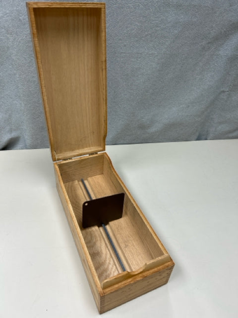OAK WINE BOX W/SPRING