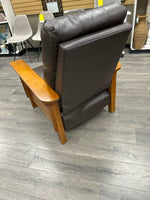 WOOD/LEATHER ARMCHAIR