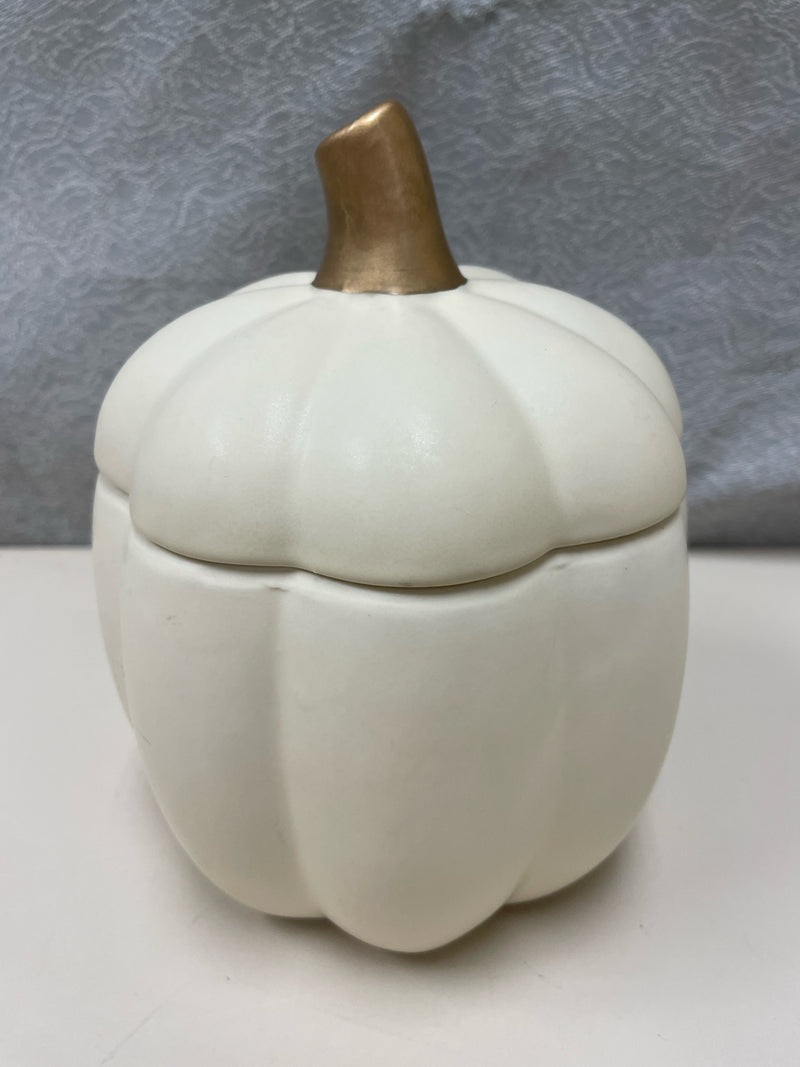 CREAM LIDDED CERAMIC PUMPKIN