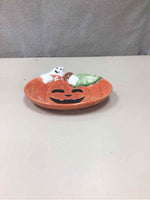 PUMPKIN WITH GHOST PLATE