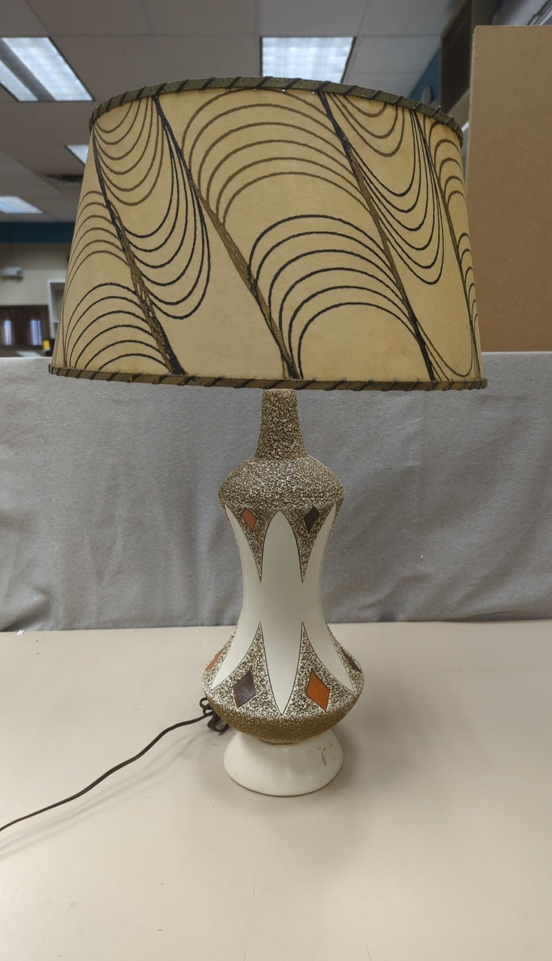 MCM CREAM POTTERY BASE LAMP