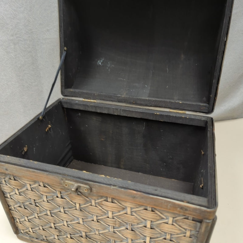 LIGHT BROWN DISTRESSED CHEST