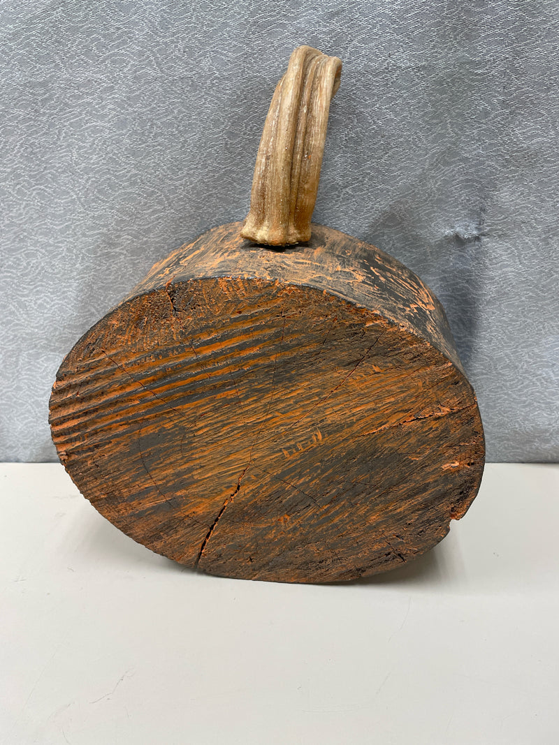 ASSOR ORANGE STUMP PUMPKIN CARVED