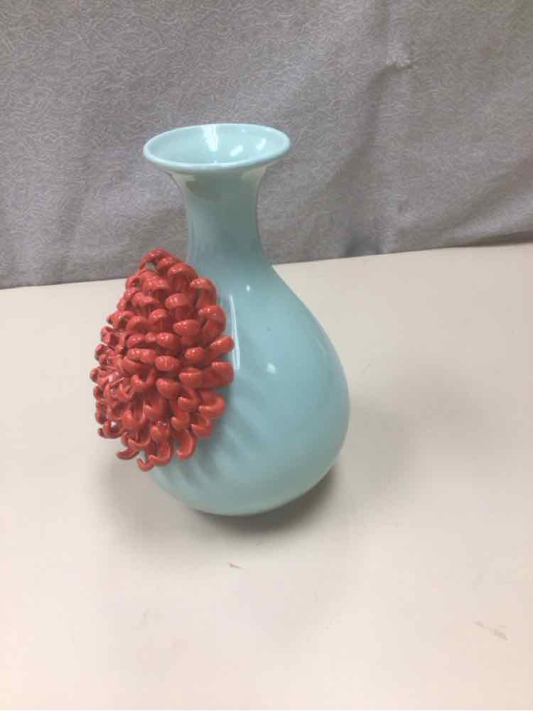 BLUE FLORAL VASE