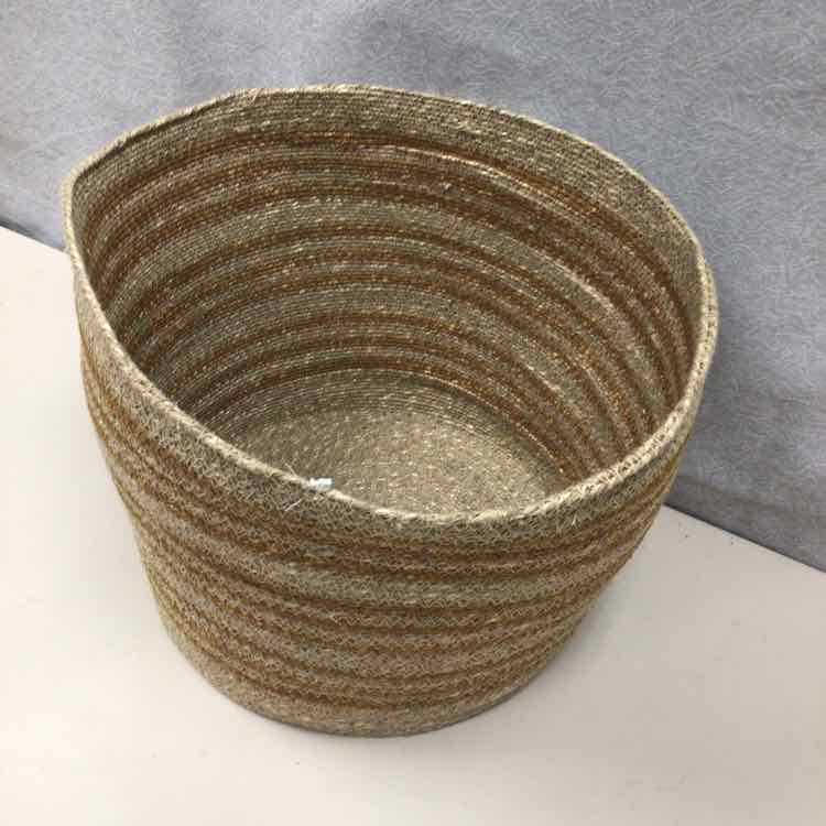 TAN BROWN WEAVE BASKET