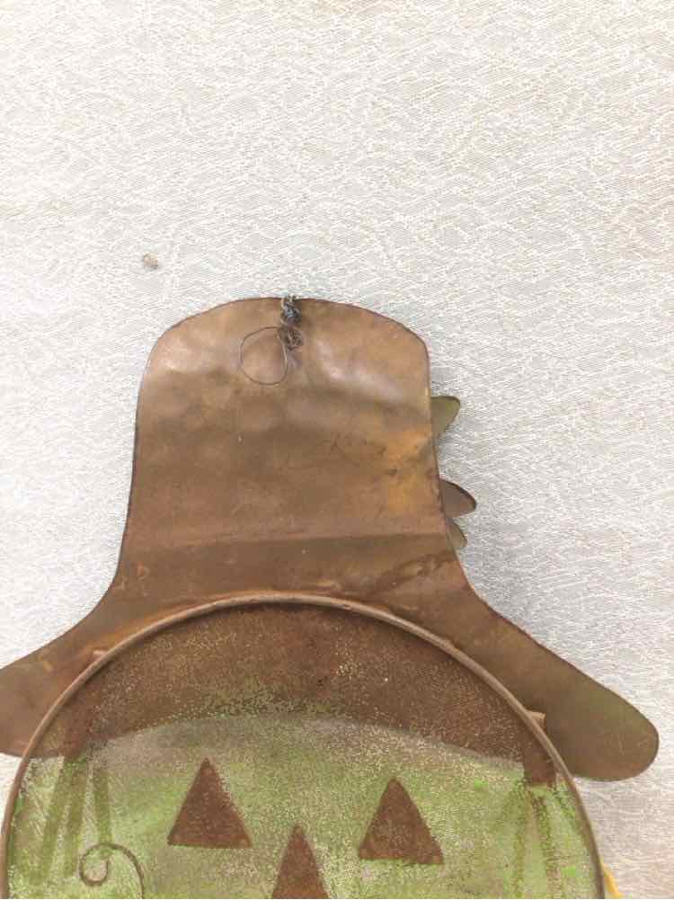 GREEN/PURPLE METAL SCARECROW HEAD