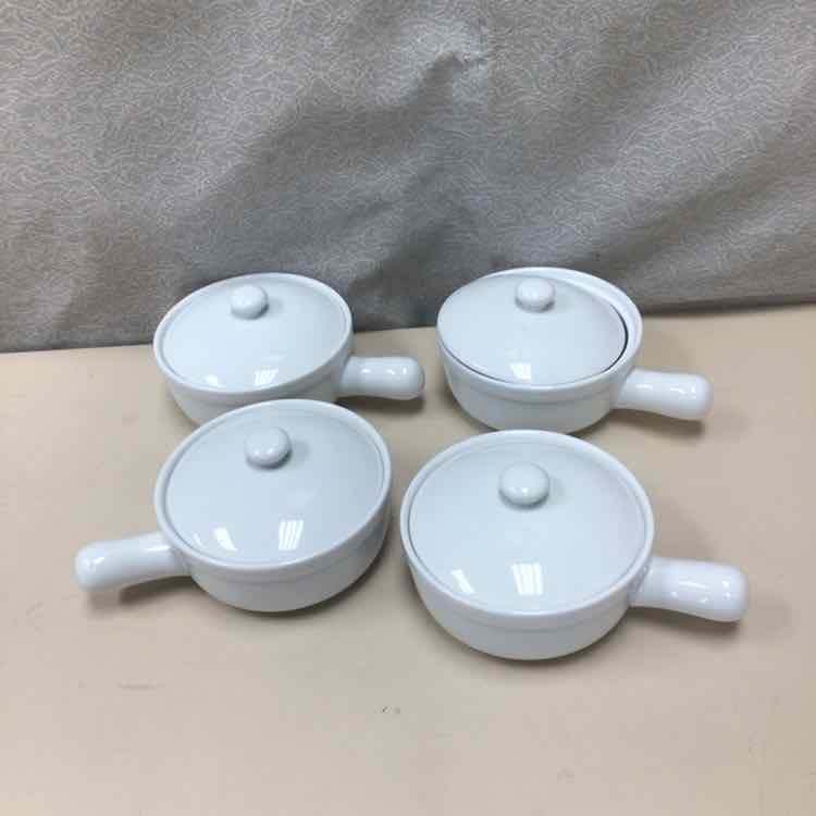 4 PORCELAIN SOUP BOWLS