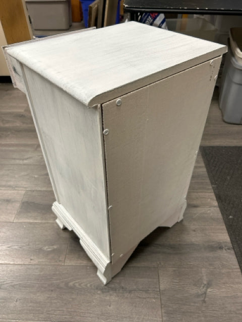 WHITE ONE DRAWER NIGHTSTAND