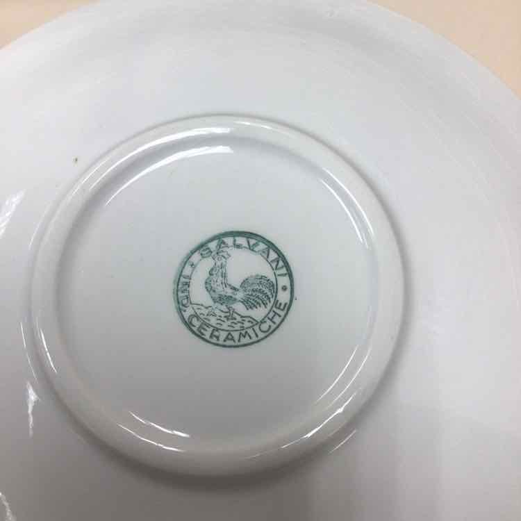 4 GREEN/BLUE LEAF PLATES