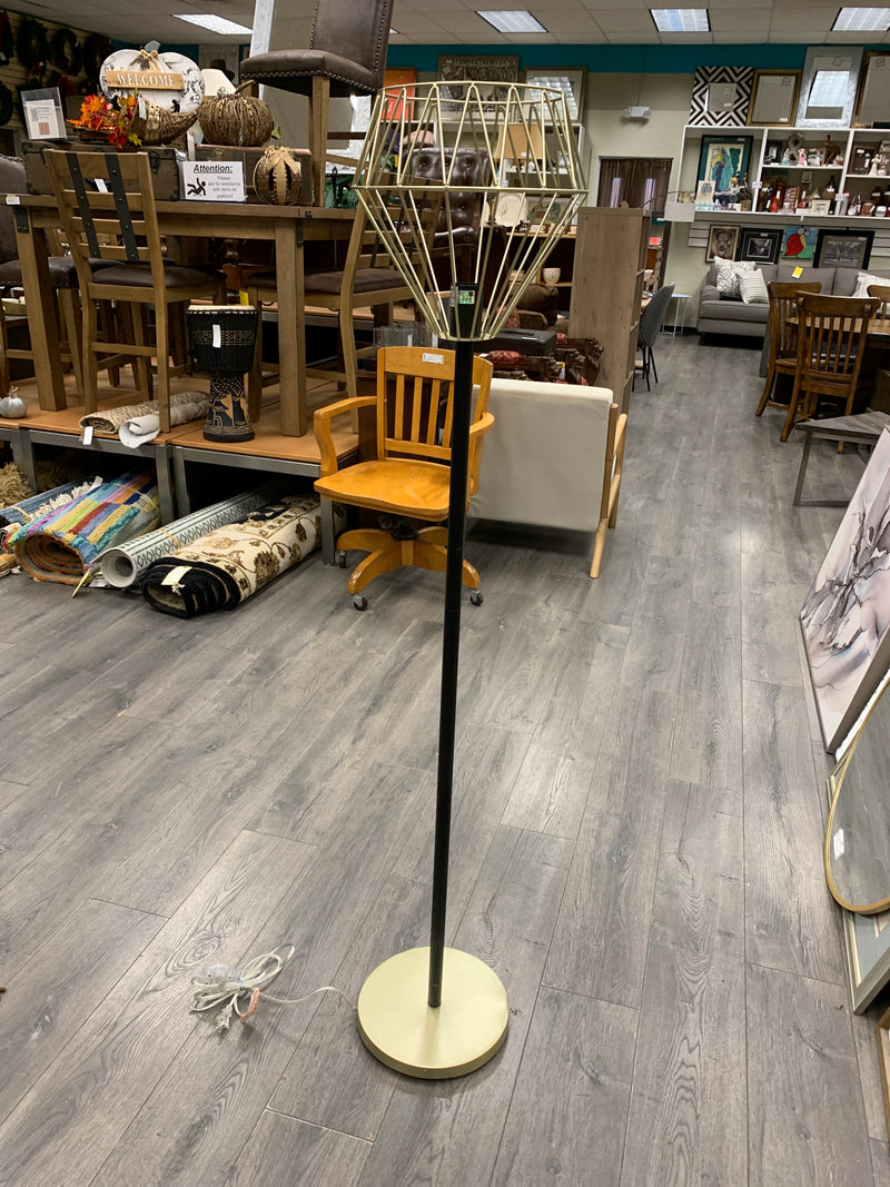 BLACK/GOLD CAGE FLOOR LAMP