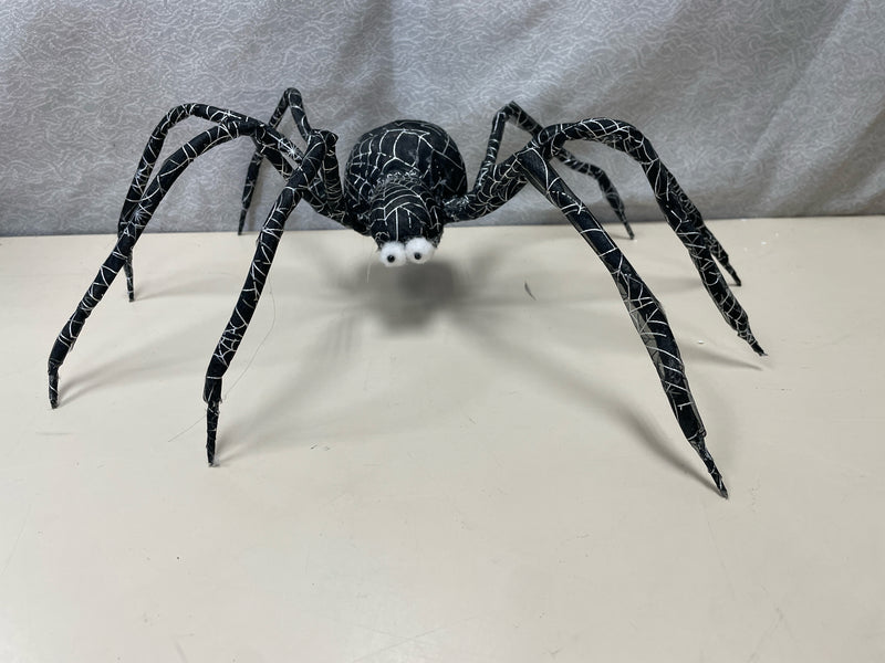 BLACK WHITE CLOTH SPIDER