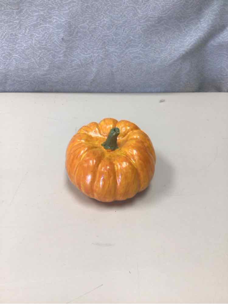 LIGHT ORANGE RESIN PUMPKIN