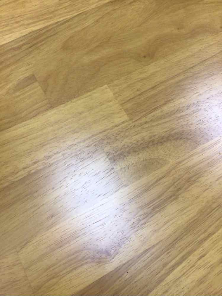 LIGHT BROWN DINING TABLE WITH 2 DROP LEAFS