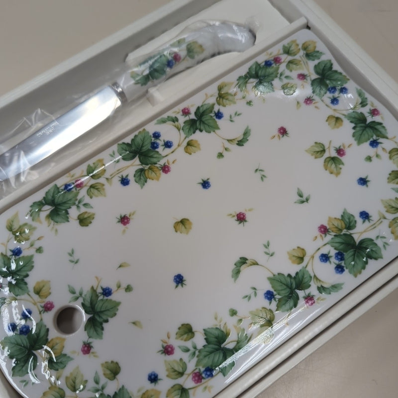 PORCELAIN CHEESE BOARD