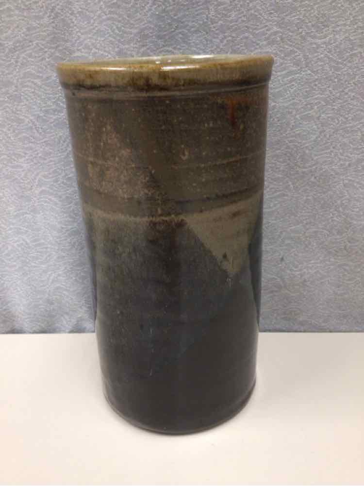2 TONE BROWN CLAY VASE