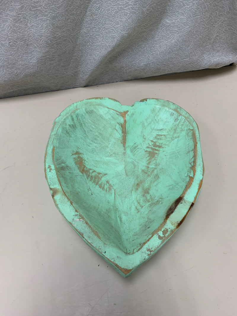 DIST MINT GREEN HEART BOWL