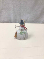 MINI CARVED WHITE SNOWMAN