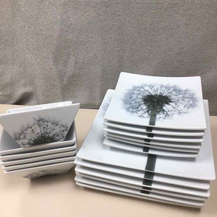 18 PIECE DANDELION DISH SET