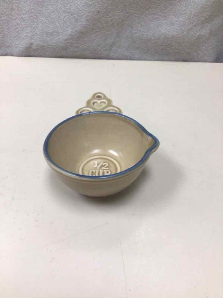 VINTAGE CERAMIC HALF CUP MEASURING CUP