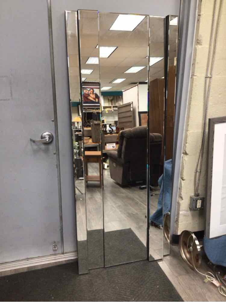 MULTI PANEL TALL MIRROR