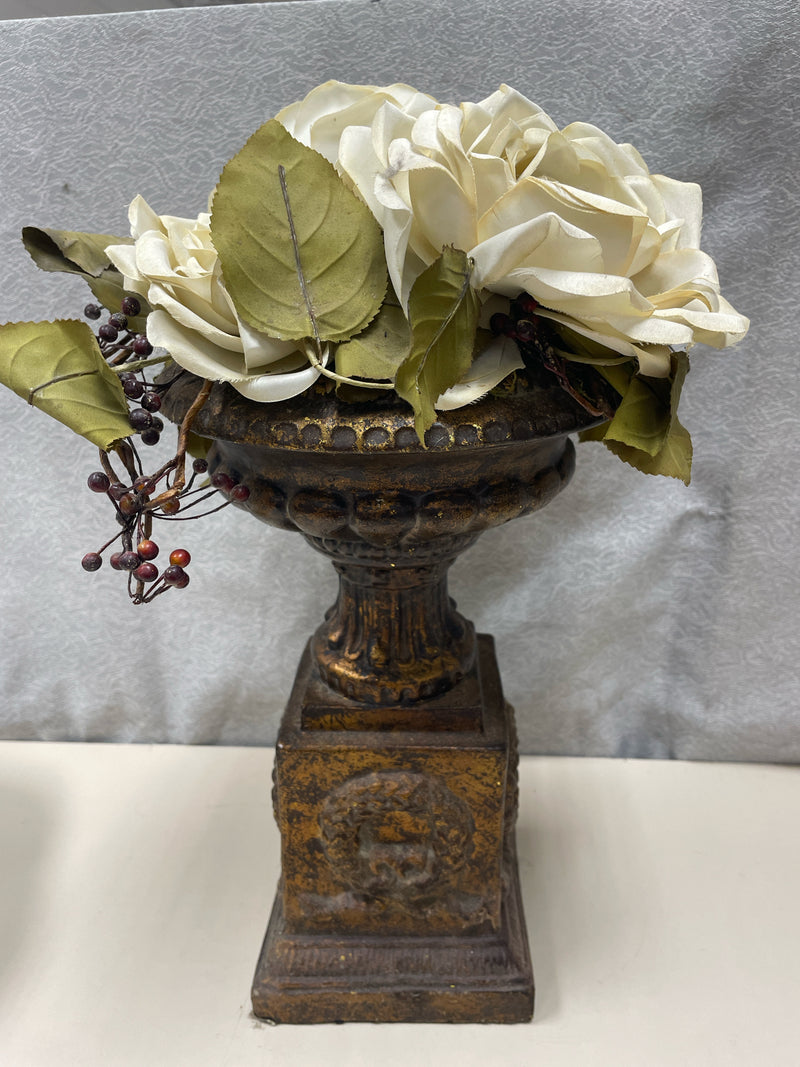 CREAM ROSE FLORAL ON STAND
