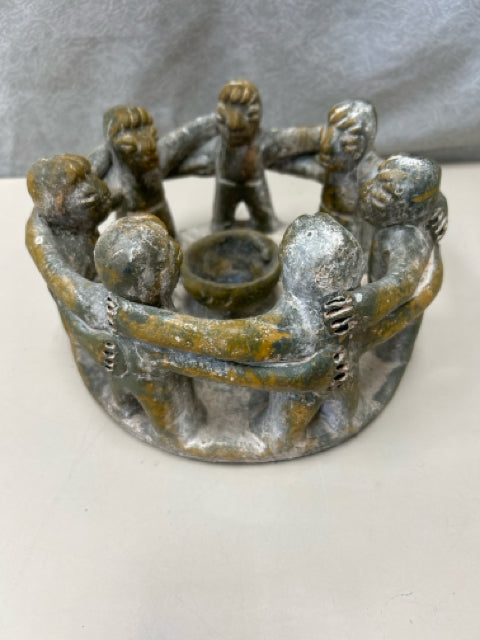 GREY HOLDING HANDS FIGURES W/BOWL