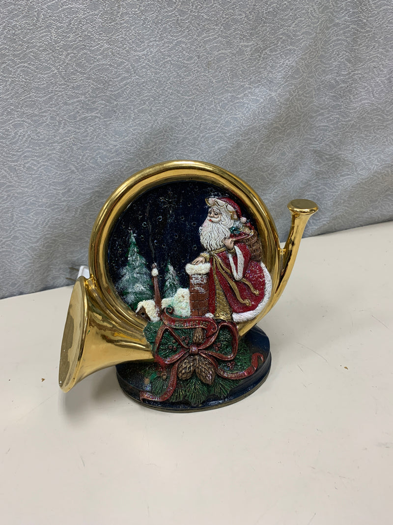 WINTRY SANTA BUGLE LAMP