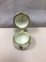 GREEN/WHITE TRINKET BOX W/BUNNY
