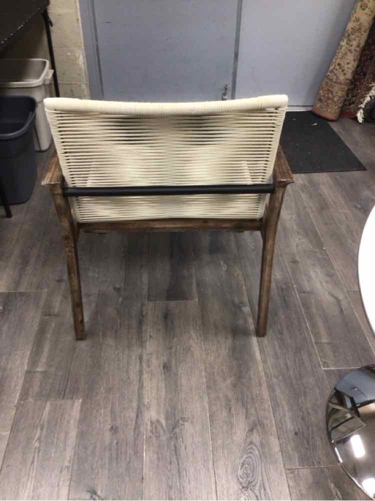 WOOD W/WHITE PATIO CHAIR