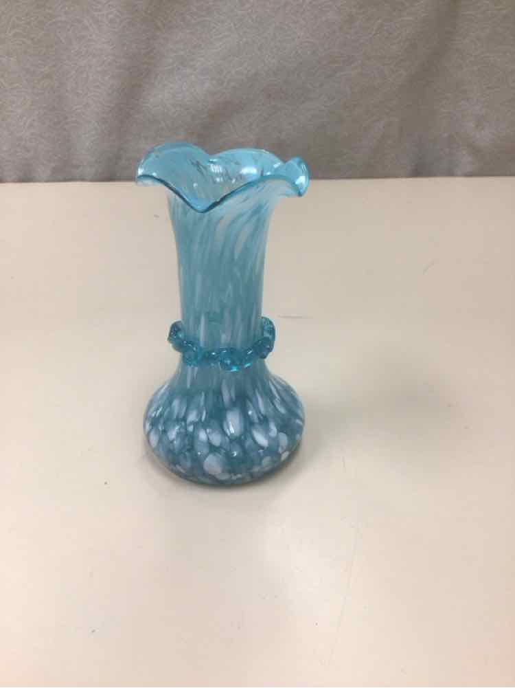 BLUE WHITE GLASS VASE