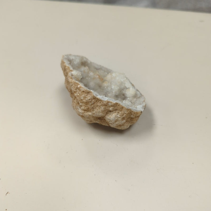CUT IN HALF GEODE