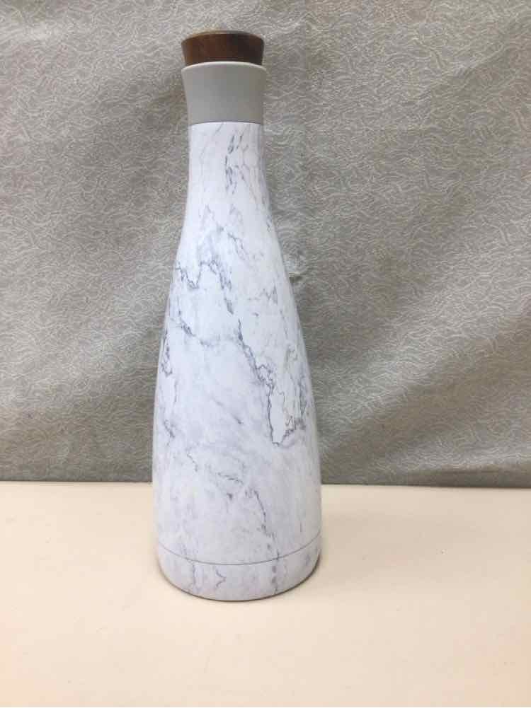 WHITE METAL DRINK CANISTER
