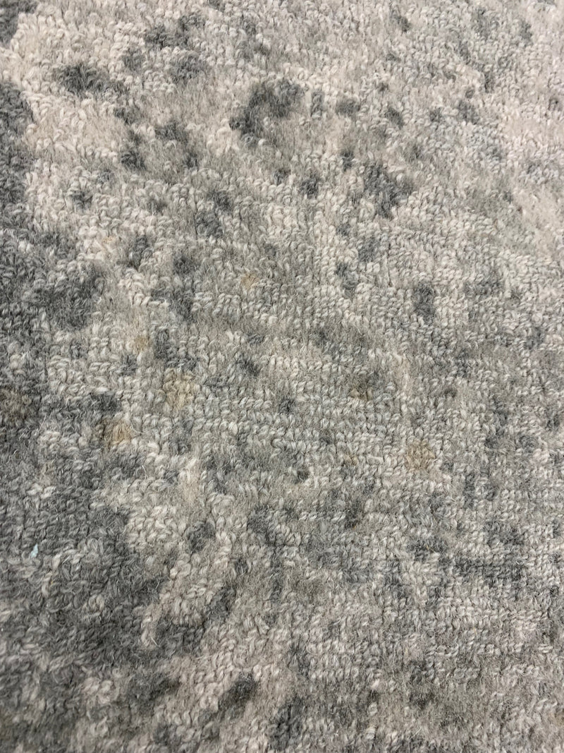 GRAY DIST PATTERN RUNNER RUG