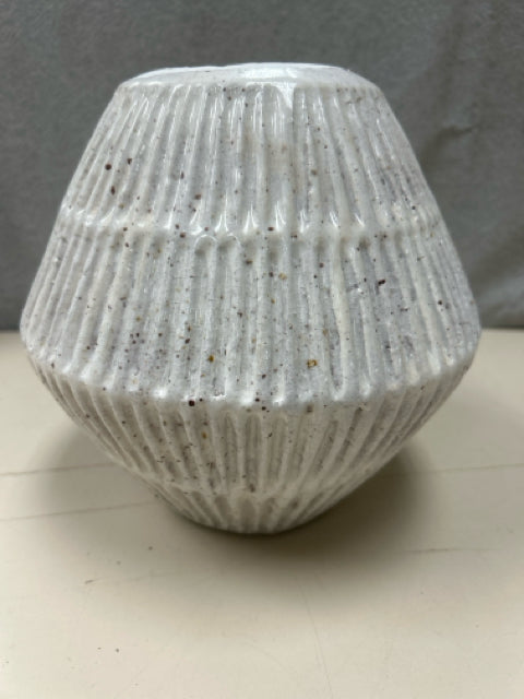 GREY SPECKLED CERAMIC VASE