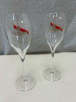 2 WINE/CHAMPAGNE GLASSES