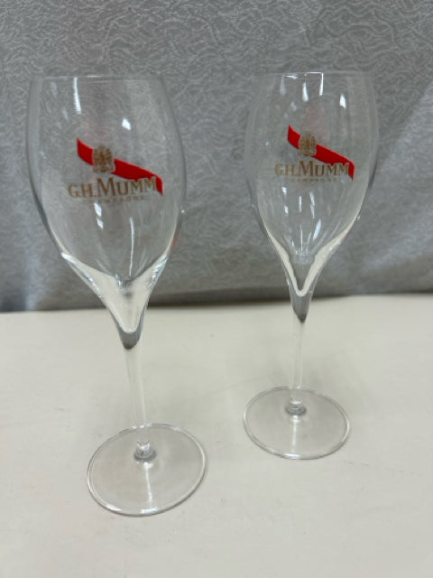 2 WINE/CHAMPAGNE GLASSES