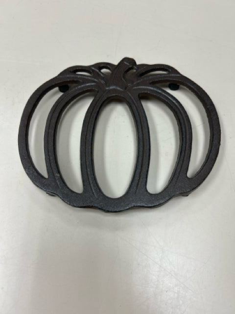 METAL PUMPKN TRIVET