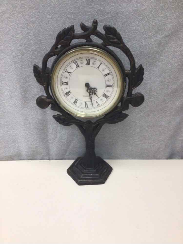 METAL TREE THEME CLOCK