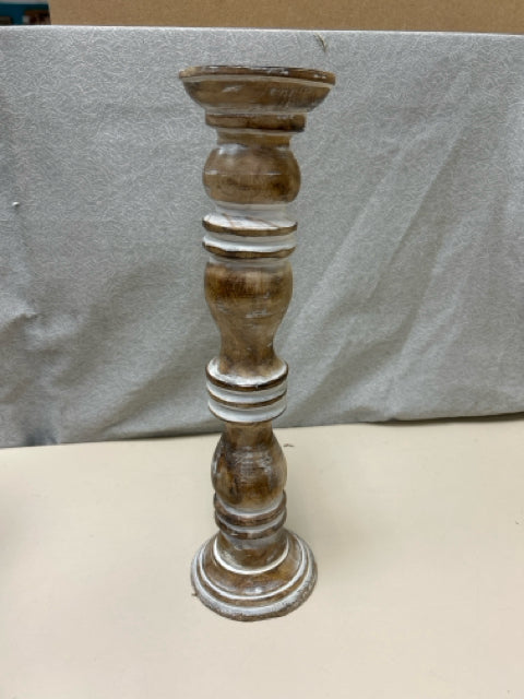 DIST. WHITE WOOD CANDLESTAND