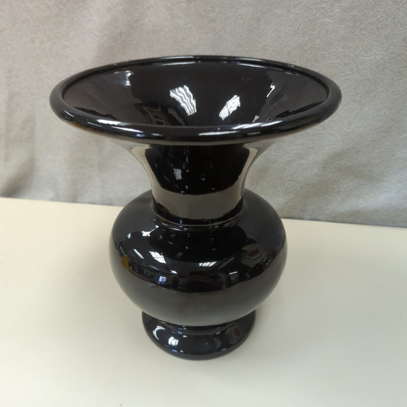 BLACK WIDETOP GLASS VASE